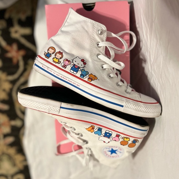 SOLD!!! Sz 8 Womens Converse Sanrio Hello Kitty Collab Hi Tops - Picture 6 of 14